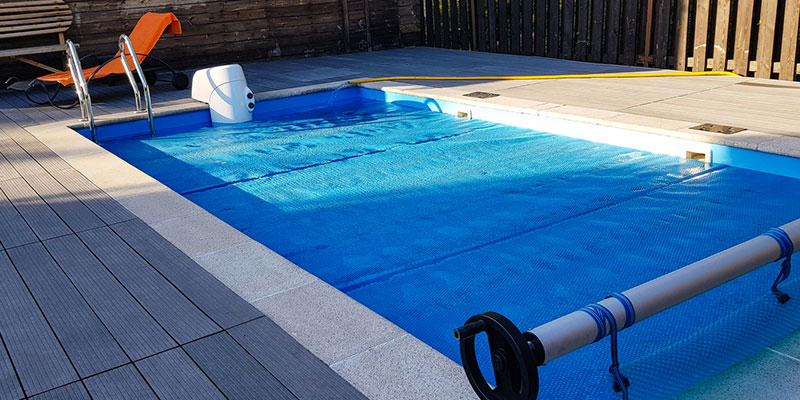 Four Benefits of Professional Pool Closing